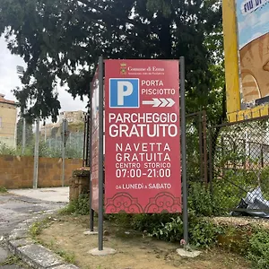 La Casa Sulla Piazza , Enna Italy
